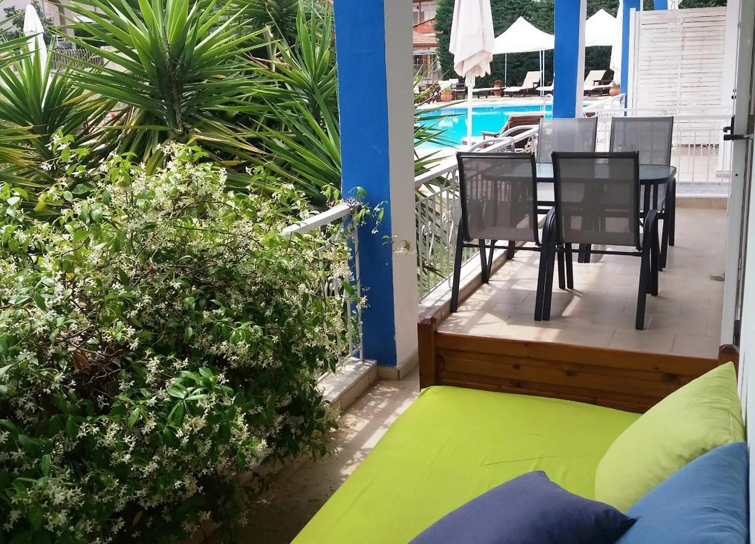 Villa Riviera Stavros  Aparthotel